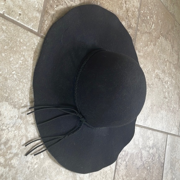 Jessica McClintock Wool Hat - Picture 2 of 6